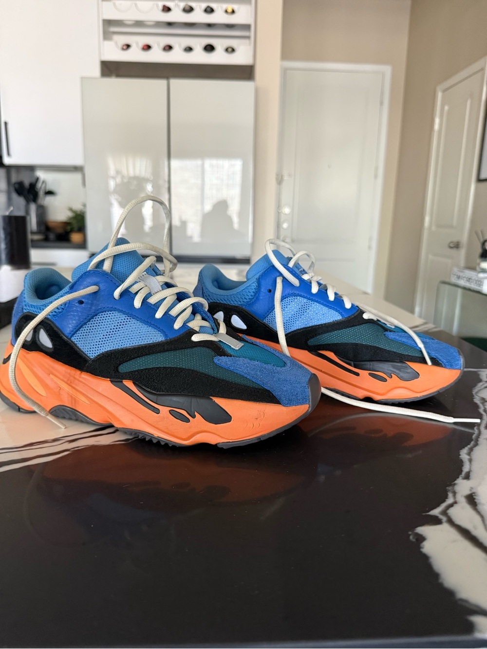 Adidas Yeezy boost 700